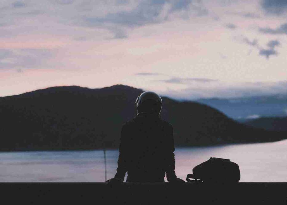 跑步锻炼脚弓疼(跑步跑好之后右脚脚弓内侧很疼)